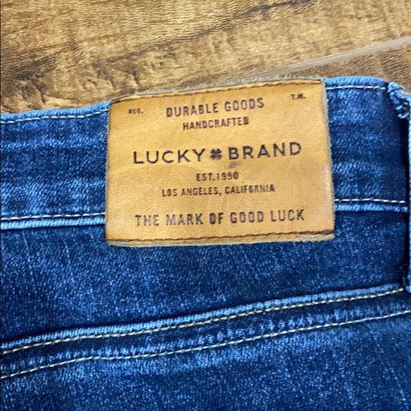 Lucky brand skinny dark wash jean - Picture 5 of 6